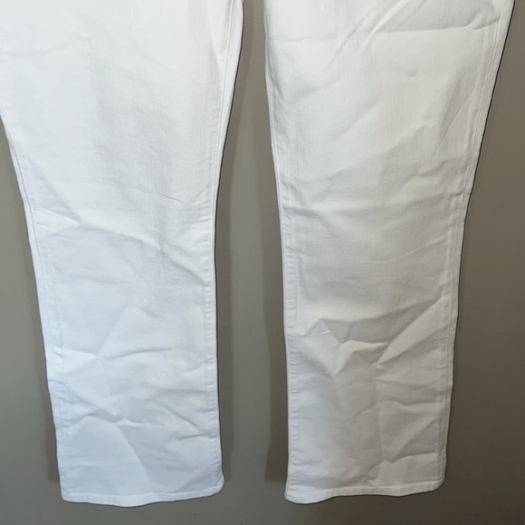 Madewell white mid-rise kick out jeans - Picture 7 of 12